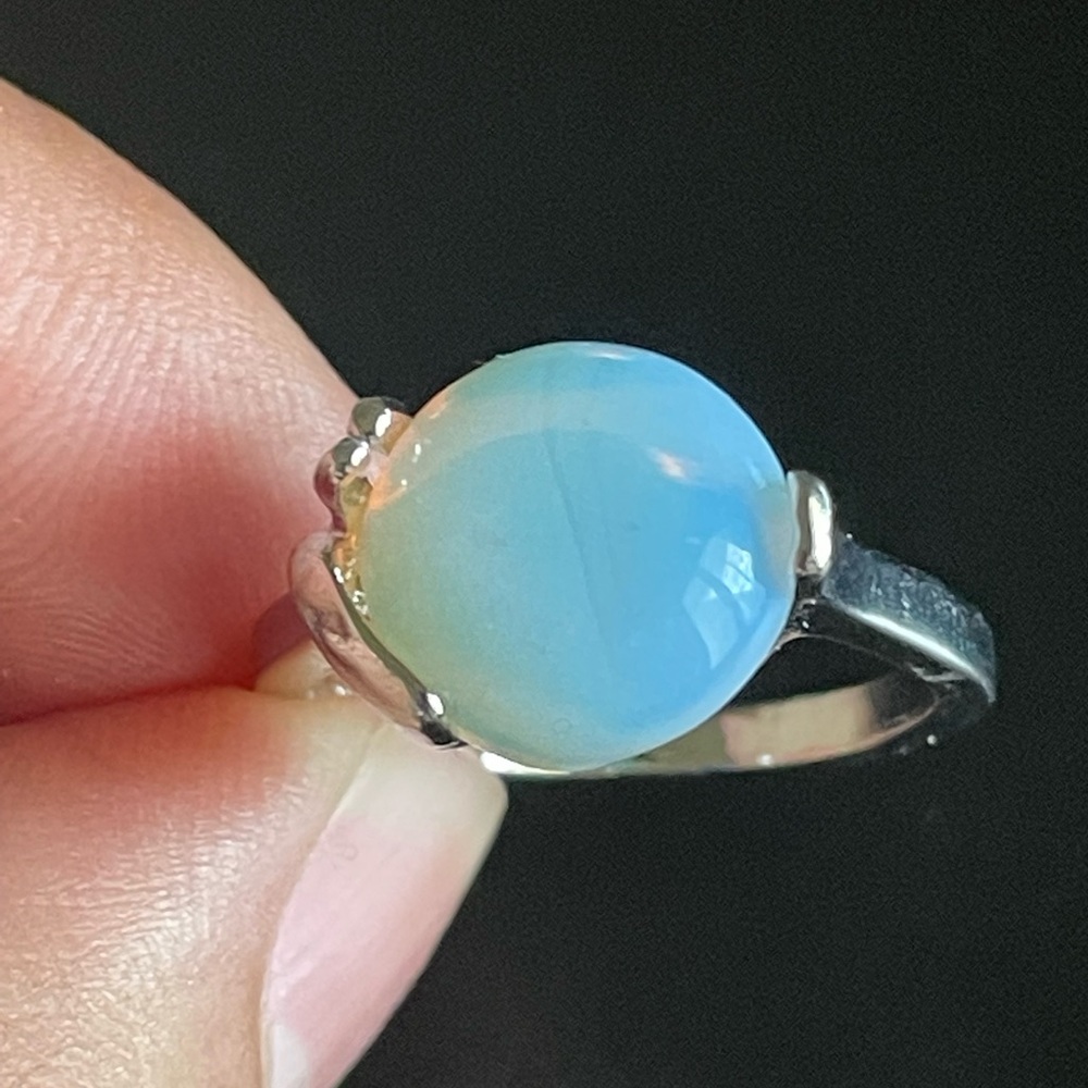 round opal stone ring - Picture 7 of 9